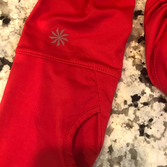 Athleta Hot Shot Performance Top W/ Ruching - Picture 4 of 13